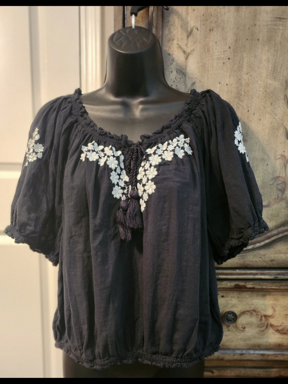 LUCKY BRAND Cropped  Floral embroidered Peasant Boho with Tassel XL